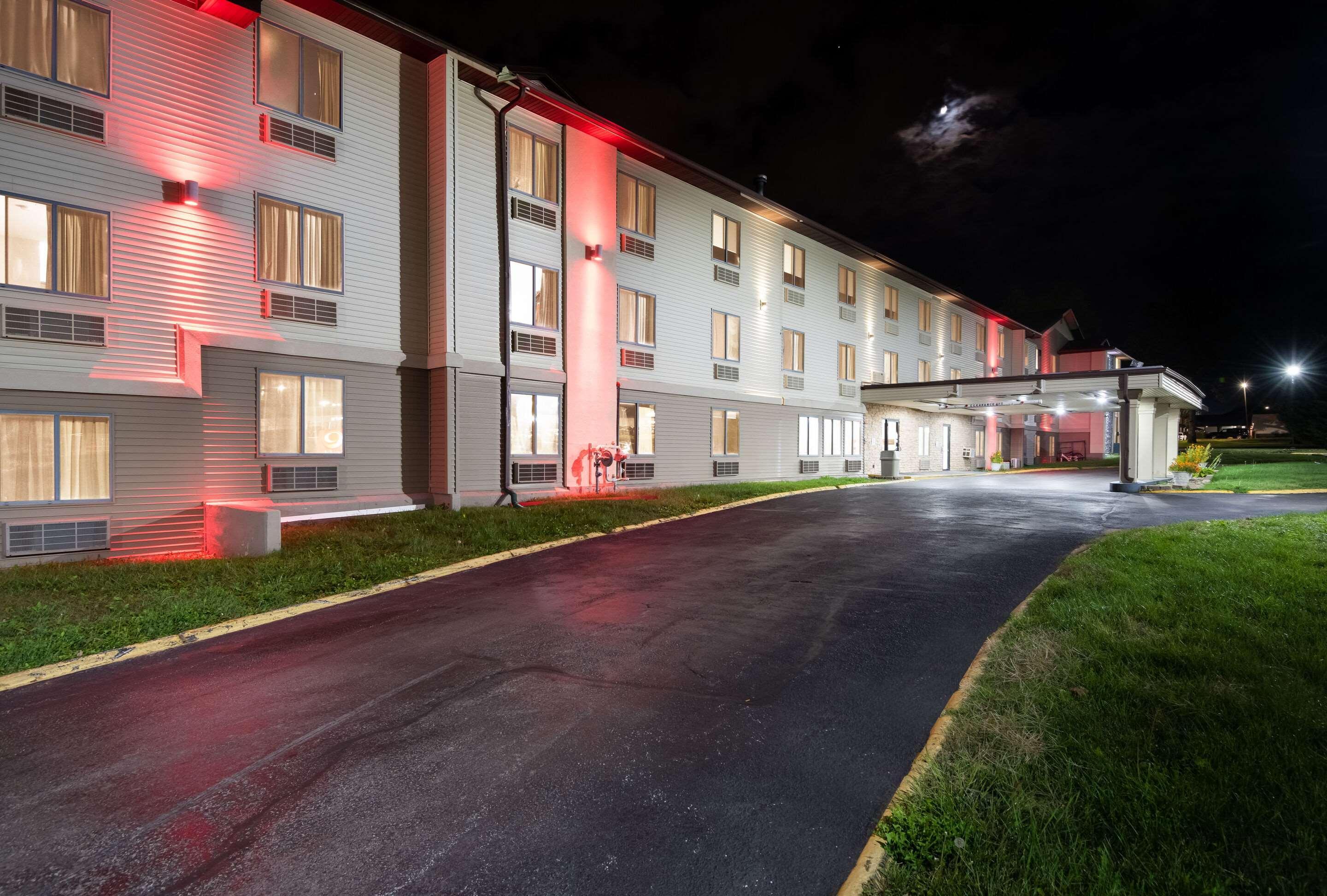 Econo Lodge Inn&Suites Des Moines - Merle Hay Rd Exterior foto