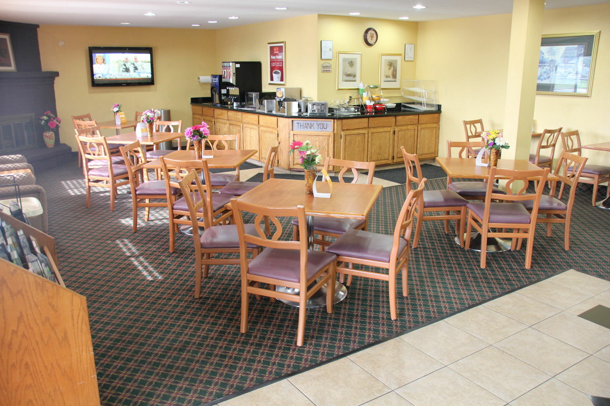 Econo Lodge Inn&Suites Des Moines - Merle Hay Rd Exterior foto